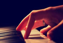 季前赛-布朗尼生涯首秀2分詹姆斯缺席 负森林狼.