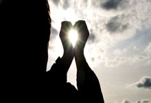 曼城挺进足总杯半决赛.